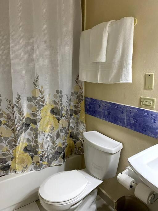Lush Tropical Apartment Located In A 4-Star Resort Runaway Bay Exterior photo