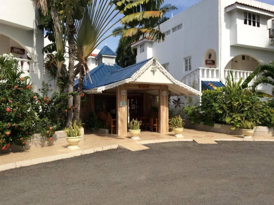 Lush Tropical Apartment Located In A 4-Star Resort Runaway Bay Exterior photo