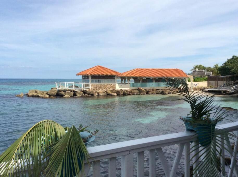 Lush Tropical Apartment Located In A 4-Star Resort Runaway Bay Exterior photo