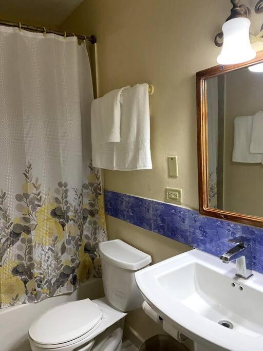 Lush Tropical Apartment Located In A 4-Star Resort Runaway Bay Exterior photo